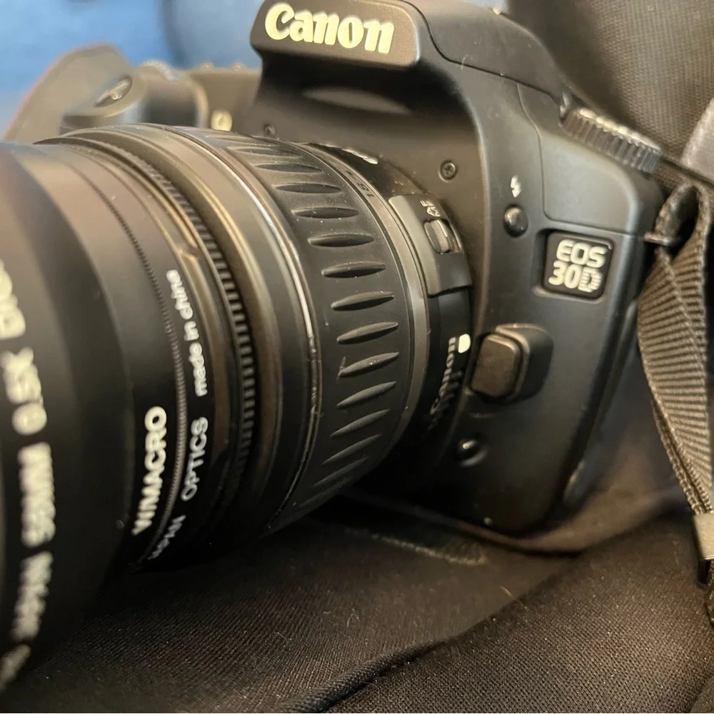 Canon EOS 30D Black Digital Camera-like new